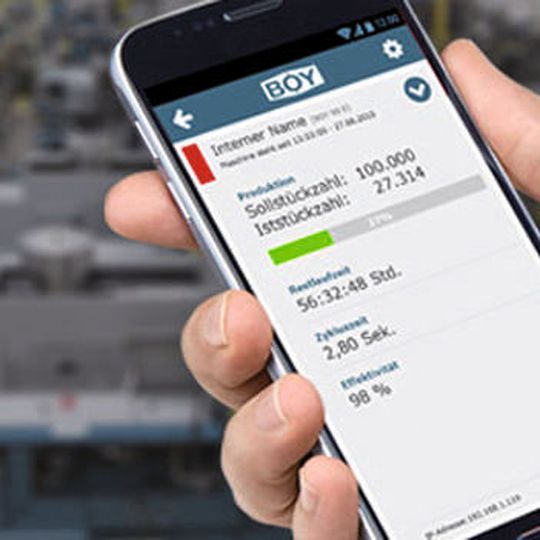 Eine Status-App erlaubt das Einsehen aktueller Maschinendaten. Eine Status-App erlaubt das Einsehen aktueller Maschinendaten.