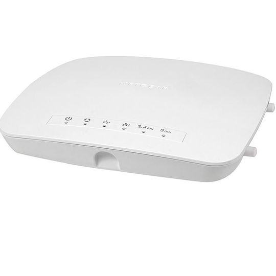 Der WAC740 bietet Anschlüsse für optional erhältliche externe Dualband-Antennen. Der WAC740 bietet Anschlüsse für optional erhältliche externe Dualband-Antennen.