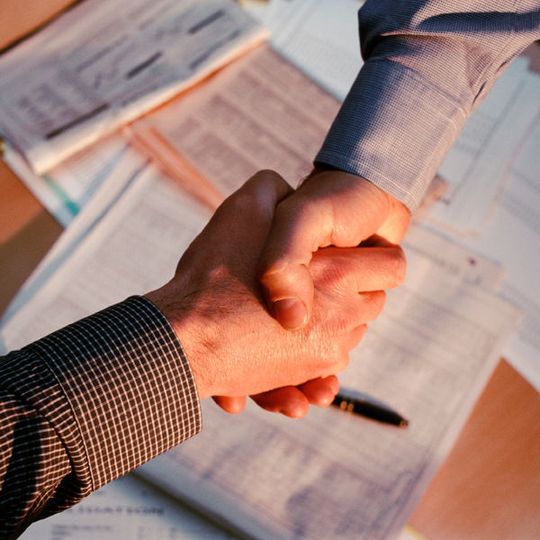 Die Software AG und die Robert Bosch GmbH kooperieren. Geplant sind gemeinsame Vertriebsaktivitäten, um die Nutzung der Bosch IoT Cloud auf eine breite Basis zu stellen. (Symbolbild) Die Software AG und die Robert Bosch GmbH kooperieren. Geplant sind gemeinsame Vertriebsaktivitäten, um die Nutzung der Bosch IoT Cloud auf eine breite Basis zu stellen. (Symbolbild)