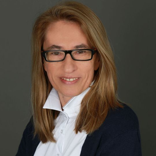 Claudia Schwing wechselt von der Mercedes-Benz Vertretung Kunzmann in Aschaffenburg zur Bamberger Auto-Scholz-Gruppe.