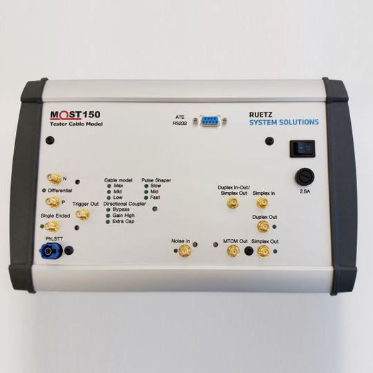 Das MTCM: erfüllt die zusätzlichen Herausforderungen und Anforderungen für Physical Layer Tests, die sich durch den Coax Physical Layer für MOST150 ergeben. Das MTCM: erfüllt die zusätzlichen Herausforderungen und Anforderungen für Physical Layer Tests, die sich durch den Coax Physical Layer für MOST150 ergeben.