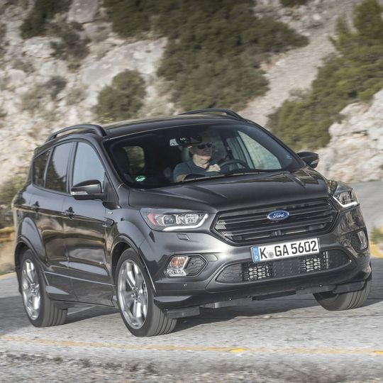 Zum Jahresbeginn 2017 spendiert Ford seinem SUV Kuga ein Facelift. Zum Jahresbeginn 2017 spendiert Ford seinem SUV Kuga ein Facelift.