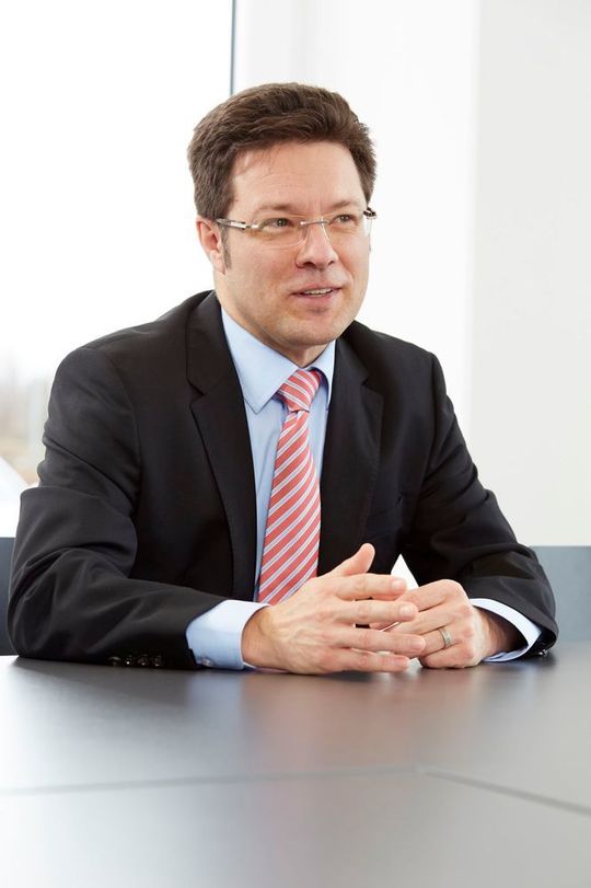 Dr. Axel Zein, Geschäftsführer, WSCAD Electronic: „Vier Wochen herkömmliche Planungszeit reduzieren sich auf maximal eine Minute." Dr. Axel Zein, Geschäftsführer, WSCAD Electronic: „Vier Wochen herkömmliche Planungszeit reduzieren sich auf maximal eine Minute."