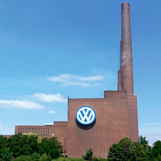 Mit dem Zukunftspakt will VW bis zum Jahr 2021 rund 3,7 Milliarden Euro einsparen. Mit dem Zukunftspakt will VW bis zum Jahr 2021 rund 3,7 Milliarden Euro einsparen.