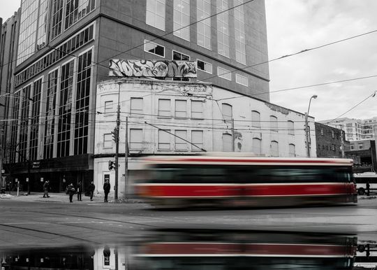 Wenn Unternehmen digital nicht sichtbar für ihre potenziellen Kunden sind, dann verpassen sie schnell den Anschluss. Unternehmen sollten ihre Geschäftsmodelle an die Digitalisierung anpassen und auf allen Kanälen präsent sein. Wenn Unternehmen digital nicht sichtbar für ihre potenziellen Kunden sind, dann verpassen sie schnell den Anschluss. Unternehmen sollten ihre Geschäftsmodelle an die Digitalisierung anpassen und auf allen Kanälen präsent sein.