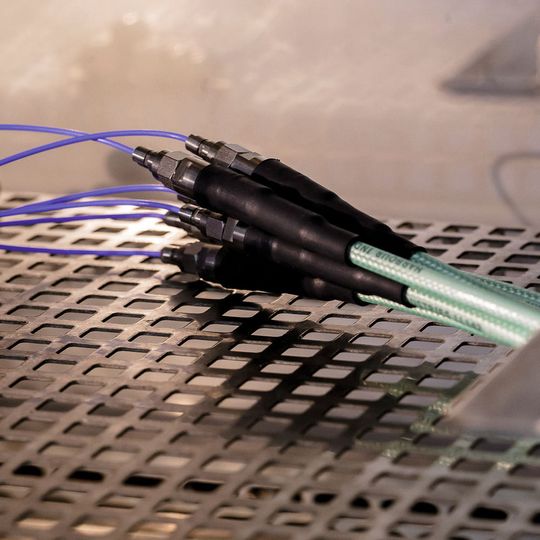 Koaxial-Kabel: PTFE ist das Isolationsmaterial der Wahl im HF-Bereich Koaxial-Kabel: PTFE ist das Isolationsmaterial der Wahl im HF-Bereich
