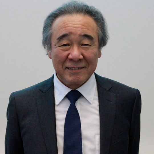 Unter der Leitung von Kimikazu Aida steuert der zweitgrößte Hersteller von Umformanlagen der Welt in Richtung Industrie 4.0. Unter der Leitung von Kimikazu Aida steuert der zweitgrößte Hersteller von Umformanlagen der Welt in Richtung Industrie 4.0.