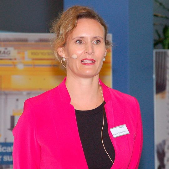 Demag-Geschäftsführerin Susanna Schneeberger: „Bis zum Abschluss bleiben wir Wettbewerber.“ Demag-Geschäftsführerin Susanna Schneeberger: „Bis zum Abschluss bleiben wir Wettbewerber.“