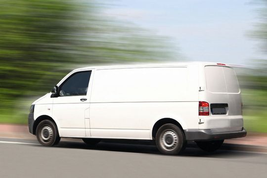 Viele Nutzfahrzeugkunden wollen ihre Fahrzeuge lieber langfristig mieten als sie zu kaufen oder zu leasen. Viele Nutzfahrzeugkunden wollen ihre Fahrzeuge lieber langfristig mieten als sie zu kaufen oder zu leasen.