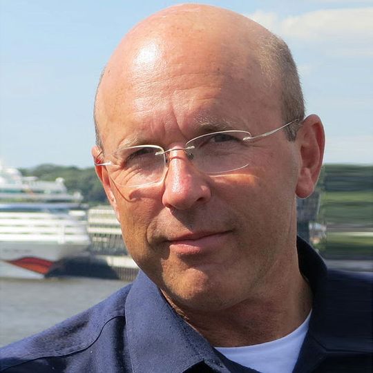 Martin Johannsmann, derzeit Sprecher der Geschäftsführung bei der SKF Marine GmbH in Hamburg und Chef der Business Unit Marine, übernimmt am 1. Januar 2017 den Vorsitz der Geschäftsführung von SKF. Martin Johannsmann, derzeit Sprecher der Geschäftsführung bei der SKF Marine GmbH in Hamburg und Chef der Business Unit Marine, übernimmt am 1. Januar 2017 den Vorsitz der Geschäftsführung von SKF.