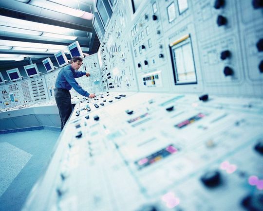 Die neuen Rangier- und Potenzialverteilerklemmen PRV und PPV von Weidmüller ermöglichen ein übersichtliches Rangieren von Signalleitungen in der Kraftwerks- und Prozessleittechnik. Die neuen Rangier- und Potenzialverteilerklemmen PRV und PPV von Weidmüller ermöglichen ein übersichtliches Rangieren von Signalleitungen in der Kraftwerks- und Prozessleittechnik.