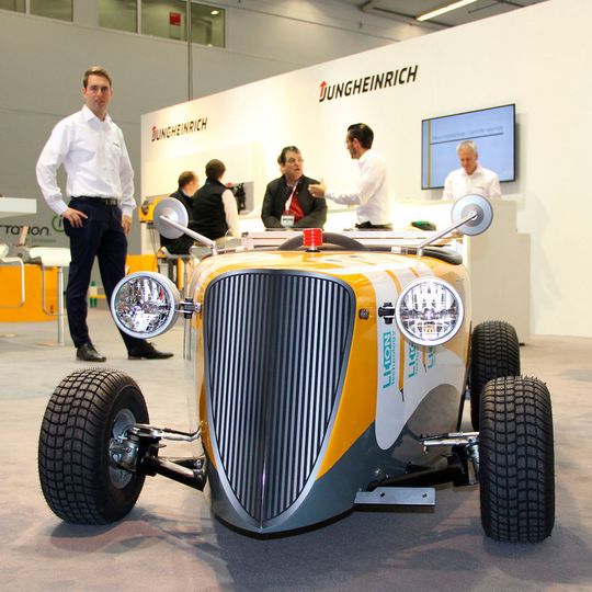 Diesen „HotRod“ von Wenckstern hat Jungheinrich zum Elektroauto umgerüstet. Diesen „HotRod“ von Wenckstern hat Jungheinrich zum Elektroauto umgerüstet.