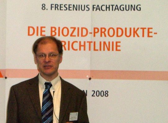 Stefan Gartiser, Hydrotox: „Der Hauptgrund für die Zurücknahme von Wirkstoffen ist das Verhältnis zwischen den Kosten für die Aufnahme in Anhang I der Biozid-Produkte-Richtlinie und ihrem verhältnismäßig geringen Marktwert beziehungsweise ihrem geringen Umsatzanteil in den Unternehmen.“ (Bild: Fresenius Akademie Stefan Gartiser, Hydrotox: „Der Hauptgrund für die Zurücknahme von Wirkstoffen ist das Verhältnis zwischen den Kosten für die Aufnahme in Anhang I der Biozid-Produkte-Richtlinie und ihrem verhältnismäßig geringen Marktwert beziehungsweise ihrem geringen Umsatzanteil in den Unternehmen.“ (Bild: Fresenius Akademie