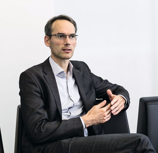 „ Die Digitalisierung führt zu einer digitalen Transformation der Industrie.“ Dr. Markus Weber, CoCEO und COO Carl Zeiss Microscopy „ Die Digitalisierung führt zu einer digitalen Transformation der Industrie.“ Dr. Markus Weber, CoCEO und COO Carl Zeiss Microscopy