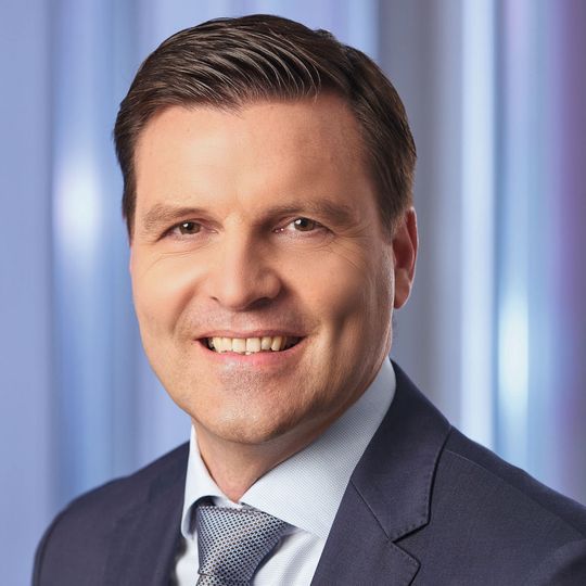 Stefan Brandl wird neuer Vorsitzender der Geschäftsführung der Ebm-Papst Unternehmensgruppe. Stefan Brandl wird neuer Vorsitzender der Geschäftsführung der Ebm-Papst Unternehmensgruppe.