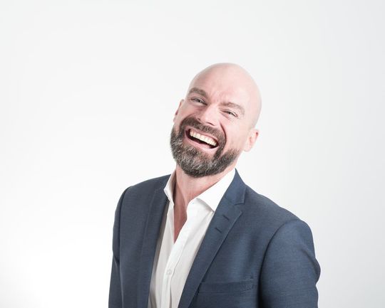 Er hat gut lachen – Agenturchefs und Kreativdirektoren verdienen nämlich am meisten Jahresgehalt in Werbeagenturen. Er hat gut lachen – Agenturchefs und Kreativdirektoren verdienen nämlich am meisten Jahresgehalt in Werbeagenturen.