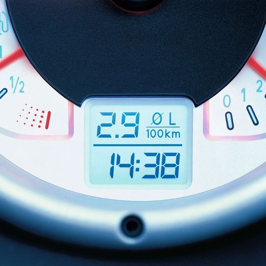 Die Deutschen sind bei den Verbrauchswerten der OEMs misstrauischer geworden, hat die Initiative Markt- und Sozialforschung herausgefunden. Die Deutschen sind bei den Verbrauchswerten der OEMs misstrauischer geworden, hat die Initiative Markt- und Sozialforschung herausgefunden.