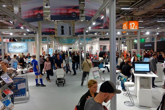 Über 10.000 Besucher nutzten die regionale Veranstaltung. Über 10.000 Besucher nutzten die regionale Veranstaltung.