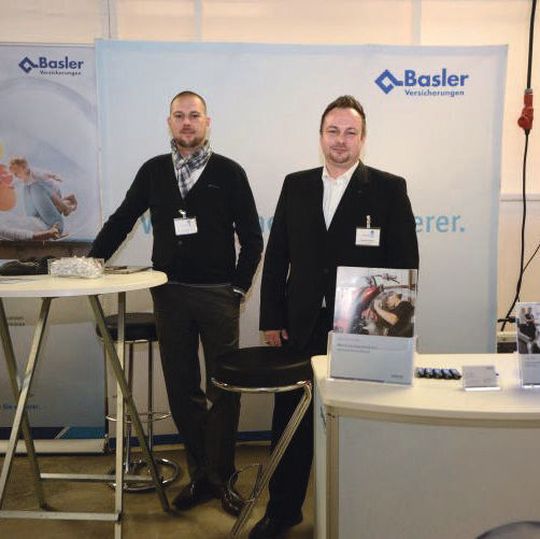 Denis Krumpholz (rechts), Key Accounter, und Jan Behrens (links), Produktmanager Denis Krumpholz (rechts), Key Accounter, und Jan Behrens (links), Produktmanager