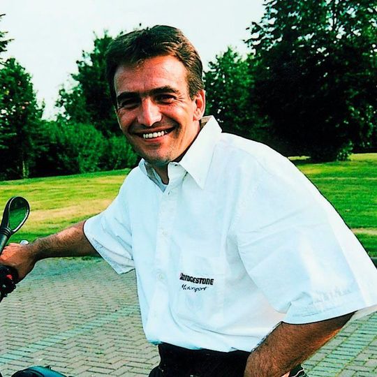 Wolfgang Terfloth, Vertriebsleiter Bridgestone-Motorradreifen, freut sich auf seine Premiere auf der Fachtagung "bike und business". Wolfgang Terfloth, Vertriebsleiter Bridgestone-Motorradreifen, freut sich auf seine Premiere auf der Fachtagung "bike und business".