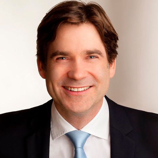 Dr. Gregor Schmeken erweitert die Geschäftsführung der Marquardt-Gruppe. Dr. Gregor Schmeken erweitert die Geschäftsführung der Marquardt-Gruppe.
