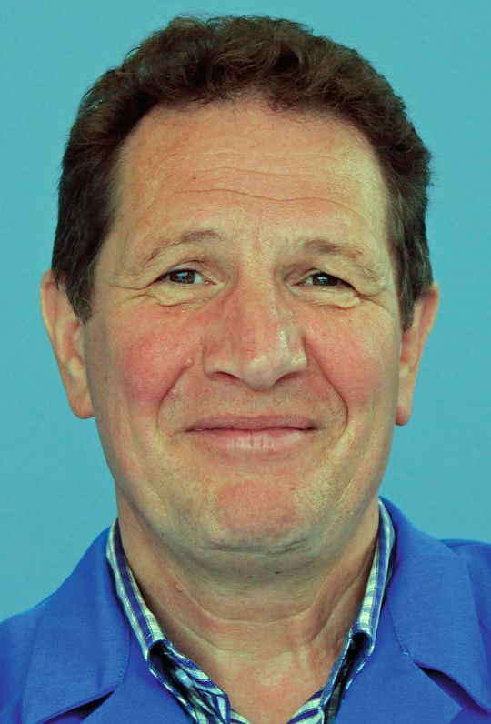 « Nous avons développé une cale de serrage avec un système de lubrification intégré qui peut être utilisé avec des porte-outils de différentes dimensions et différentes marques » explique Denis Juillerat. « Nous avons développé une cale de serrage avec un système de lubrification intégré qui peut être utilisé avec des porte-outils de différentes dimensions et différentes marques » explique Denis Juillerat.