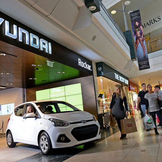Rockar verkauft in Londoner Shopping-Malls Autos von Hyundai. Eine Alternative auch für Deutschland? Rockar verkauft in Londoner Shopping-Malls Autos von Hyundai. Eine Alternative auch für Deutschland?