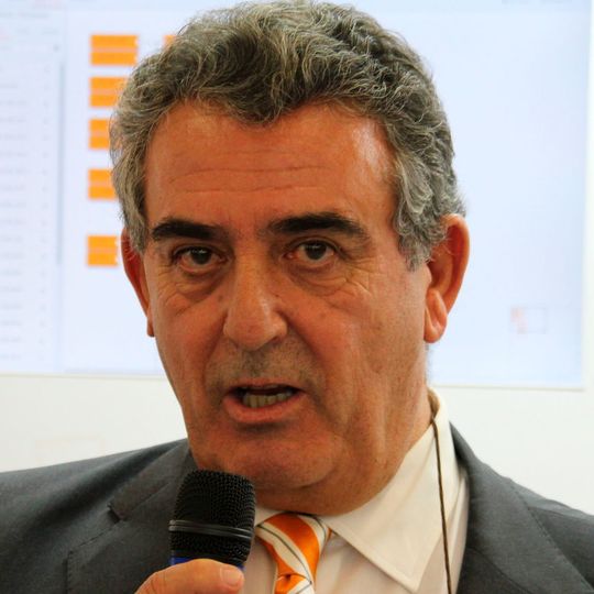 José Carlos Álvarez Tobar, Weidmüller: „Für mich als Vertriebsvorstand ist der Kundenkontakt ausschlaggebend für unseren Erfolg.“ José Carlos Álvarez Tobar, Weidmüller: „Für mich als Vertriebsvorstand ist der Kundenkontakt ausschlaggebend für unseren Erfolg.“