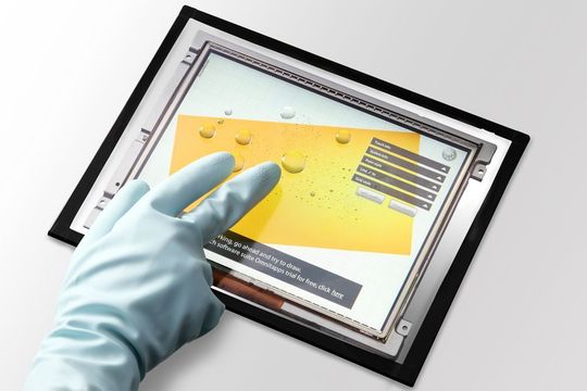 PCAP-Display für den rauen Einsatz: Ob Wasser auf der Oberfläche oder mit Handschuhen bedienen; das spielt bei dem PCAP-Modul keine Rolle. PCAP-Display für den rauen Einsatz: Ob Wasser auf der Oberfläche oder mit Handschuhen bedienen; das spielt bei dem PCAP-Modul keine Rolle.