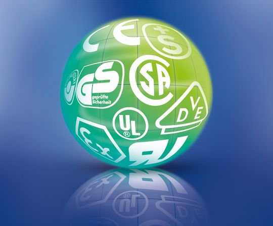 1 Internationale Zulassungen … bilden die Grundlage für einen globalen Einsatz. 1 Internationale Zulassungen … bilden die Grundlage für einen globalen Einsatz.