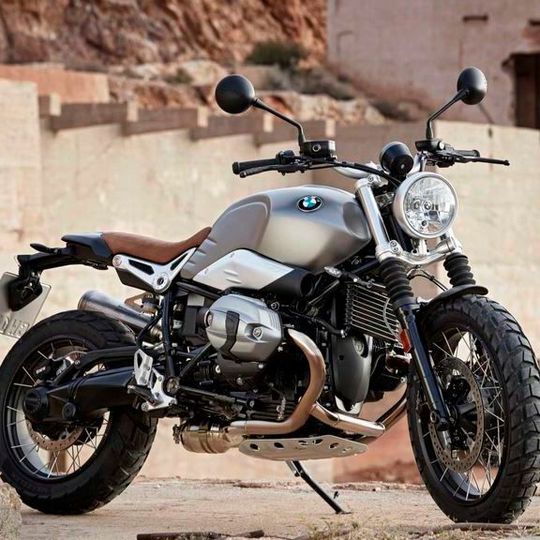 Mehr Fahrfreude in der Westschweiz: mit Littoral Motos eröffnet der erste BMW Motorrad-Händler im Raum Neuchâtel. Mehr Fahrfreude in der Westschweiz: mit Littoral Motos eröffnet der erste BMW Motorrad-Händler im Raum Neuchâtel.