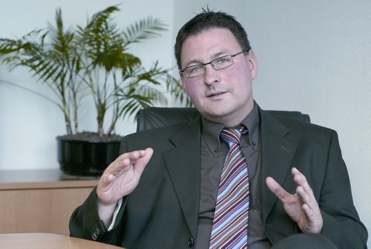 Dirk Seul, Product Manager, white: Dirk Seul, Product Manager, white: