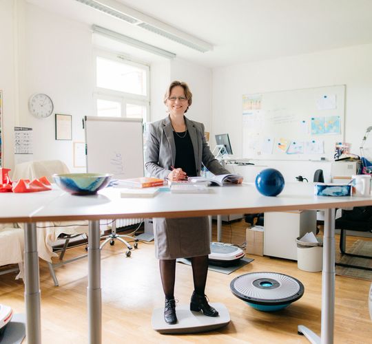 Prof. Dr. Sonia Lippke, Gesundheitspsychologin an der Jacobs University, forscht dazu, wie der innere Schweinehund besiegt werden kann. Prof. Dr. Sonia Lippke, Gesundheitspsychologin an der Jacobs University, forscht dazu, wie der innere Schweinehund besiegt werden kann.