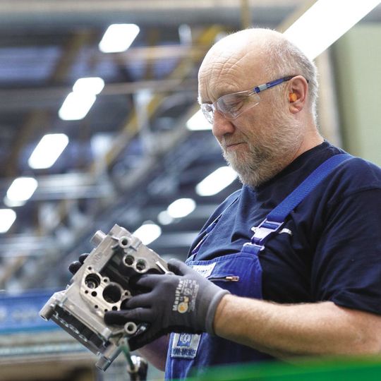 Knorr-Bremse hat schon den größten Teile der Haldex-Anteile aufgekauft. Nun fehlt noch die Freigabe der US-Behörden für den Übernahme-Deal. Knorr-Bremse hat schon den größten Teile der Haldex-Anteile aufgekauft. Nun fehlt noch die Freigabe der US-Behörden für den Übernahme-Deal.