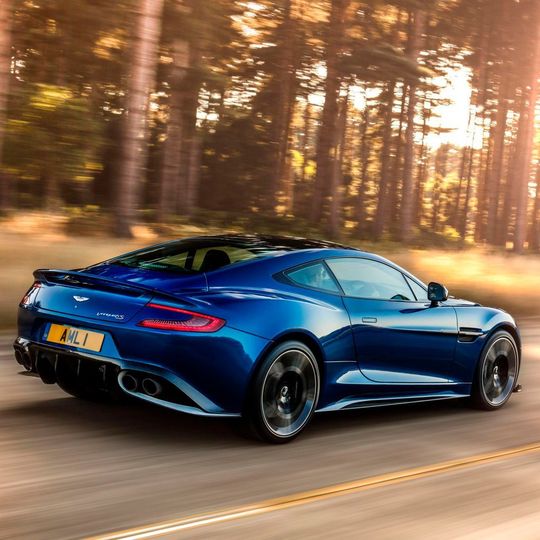 Der Aston Martin Vanquish S hat 600 PS. Der Aston Martin Vanquish S hat 600 PS.