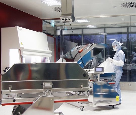 Geschlossener Reinraum im Unterdruck im neuen Impfstoffwerk von IDT Biologika in Dessau-Roßlau Geschlossener Reinraum im Unterdruck im neuen Impfstoffwerk von IDT Biologika in Dessau-Roßlau