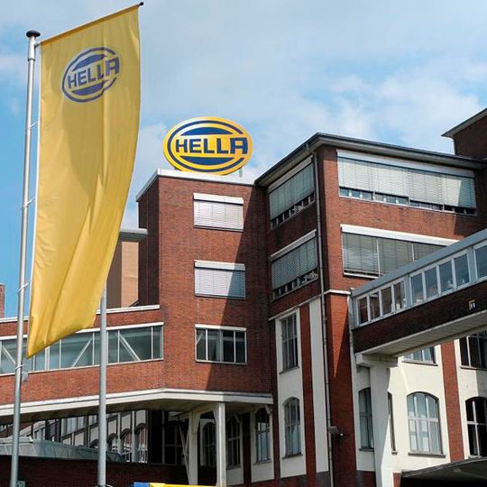 Hella baut ein neues Entwicklungszentrum für automobile Lichttechnik in Sindelfingen. Hella baut ein neues Entwicklungszentrum für automobile Lichttechnik in Sindelfingen.