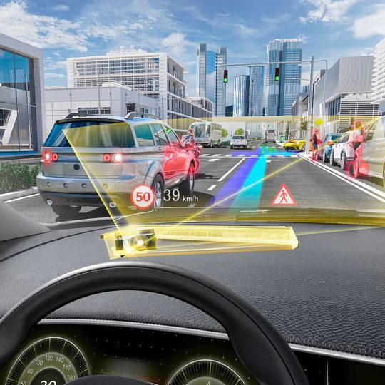 Continental kooperiert mit Digilens Inc. – das Ziel ist es, ultraflache Augmented Reality Head-up-Displays zu entwickeln. Continental kooperiert mit Digilens Inc. – das Ziel ist es, ultraflache Augmented Reality Head-up-Displays zu entwickeln.