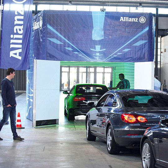 Die Allianz interessiert sich für Gebrauchtwagen und hat sich an einer Online-Plattform beteiligt.