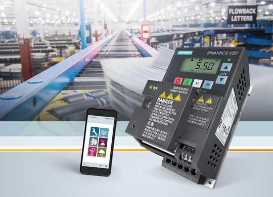 Mit dem Webservermodul Sinamics V20 Smart Access kann der Anwender über eine gesicherte Wifi-Verbindung von einem Laptop oder mobilen Endgerät auf diesen kompakten Umrichter zugreifen. Mit dem Webservermodul Sinamics V20 Smart Access kann der Anwender über eine gesicherte Wifi-Verbindung von einem Laptop oder mobilen Endgerät auf diesen kompakten Umrichter zugreifen.