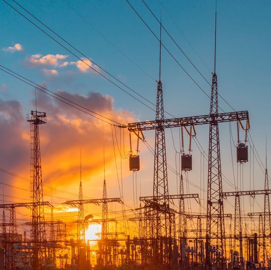 Ein nahes Umspannwerk erleichtert die Stromversorgung des OHV-Datacenters. Ein nahes Umspannwerk erleichtert die Stromversorgung des OHV-Datacenters.