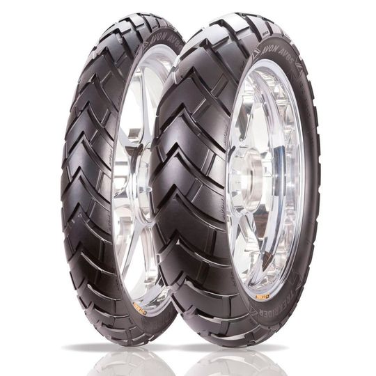 Einen neuen Reifen für Enduros hat der britische Hersteller Avon im Angebot: Das Modell TrekRider ist für Straßen- wie Off-Road-Einsätze gleichermaßen ausgelegt. Einen neuen Reifen für Enduros hat der britische Hersteller Avon im Angebot: Das Modell TrekRider ist für Straßen- wie Off-Road-Einsätze gleichermaßen ausgelegt.
