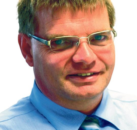 Rudolf Hahn, Geschäftsführer der DMG Electronics GmbH in Bielefeld: „Aufgrund einer ganzheitlichen Integration ist mit der DMG Virtual Machine die Basis geschaffen worden, Abläufe und Prozesse innerhalb der spanenden Fertigung absolut sicher zu planen und zu verifizieren.“ Rudolf Hahn, Geschäftsführer der DMG Electronics GmbH in Bielefeld: „Aufgrund einer ganzheitlichen Integration ist mit der DMG Virtual Machine die Basis geschaffen worden, Abläufe und Prozesse innerhalb der spanenden Fertigung absolut sicher zu planen und zu verifizieren.“