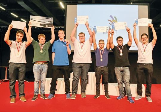 Die verdienten Gewinner der Industryskills 2016 fahren zu den Berufsweltmeisterschaften 2017 in Abu Dhabi. Die verdienten Gewinner der Industryskills 2016 fahren zu den Berufsweltmeisterschaften 2017 in Abu Dhabi.