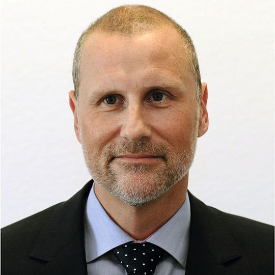 Martin Stüttem (50) wurde mit Wirkung ab 1. April 2017 zum neuen Vorstandsmitglied bei Leoni bestellt. Martin Stüttem (50) wurde mit Wirkung ab 1. April 2017 zum neuen Vorstandsmitglied bei Leoni bestellt.