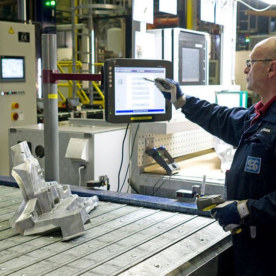 Produktion von Strukturbauteilen aus Aluminium bei der KS Huayu AluTech GmbH. Produktion von Strukturbauteilen aus Aluminium bei der KS Huayu AluTech GmbH.