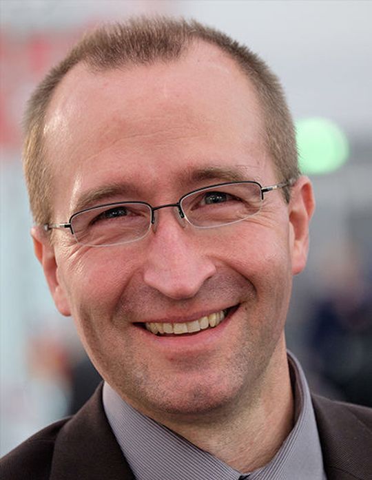 Dr. Lutz Kelch, Geschäftsführer in-tech engineering: „Zusammen mit Premium-Softwareentwicklern positioniert sich der Mutterkonzern nun als Full-Service-Anbieter für sämtliche Phasen der Fahrzeugentwicklung.“ Dr. Lutz Kelch, Geschäftsführer in-tech engineering: „Zusammen mit Premium-Softwareentwicklern positioniert sich der Mutterkonzern nun als Full-Service-Anbieter für sämtliche Phasen der Fahrzeugentwicklung.“