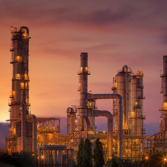 Genaveh Petrochemical Plant is to supply the feedstock of Dashtestan Petrochemical Plant. (sample image) Genaveh Petrochemical Plant is to supply the feedstock of Dashtestan Petrochemical Plant. (sample image)