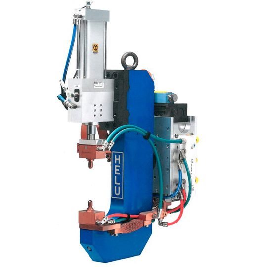 Als Basis der Punkt-Schweißmaschine von Helu dient das Standard-C-Bügel-System der Umformtechnik vom Mutterunternehmen Tünkers. Als Basis der Punkt-Schweißmaschine von Helu dient das Standard-C-Bügel-System der Umformtechnik vom Mutterunternehmen Tünkers.