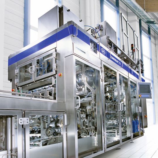 Die Füllmaschinen von SIG Combibloc boten den brasilianischen Kunden genügend Vorteile, damit sie sich trotz der Wirtschaftskrise zu einer Investition entschlossen. Die Füllmaschinen von SIG Combibloc boten den brasilianischen Kunden genügend Vorteile, damit sie sich trotz der Wirtschaftskrise zu einer Investition entschlossen.